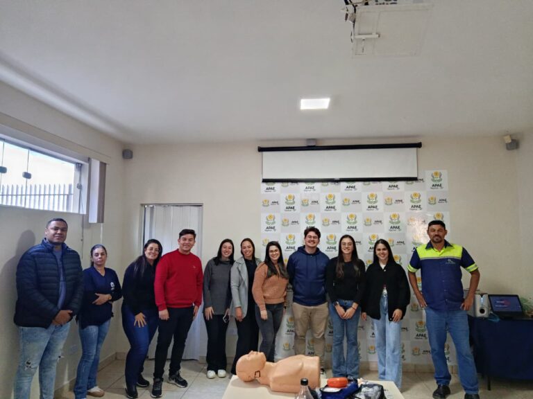 Equipe de Saúde da APAE de Itapeva realiza Treinamento de Brigada de Incêndio e Primeiros Socorros
