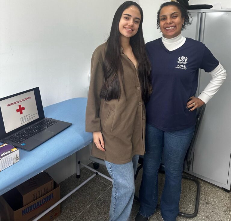Monitores Recebem Capacitação Técnica em Primeiros Socorros